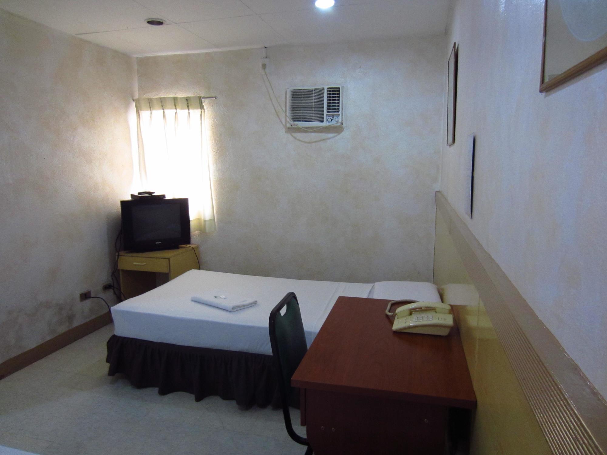 Mactan Pension House Lapu-Lapu City Bagian luar foto